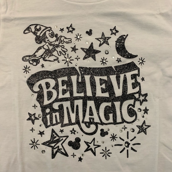 Disney Park Believe in Magic T-shirt - Picture 2 of 5